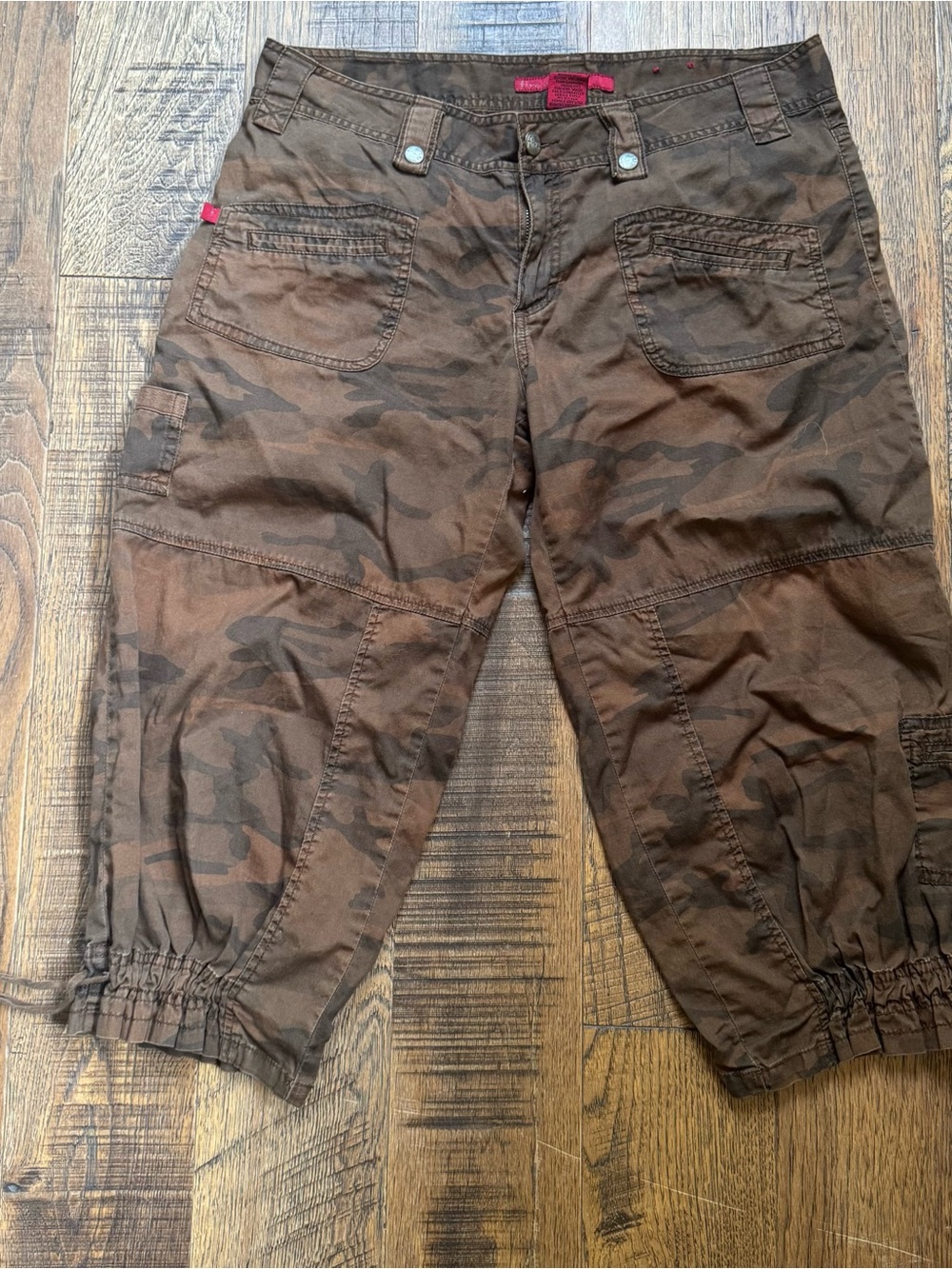 Fire Los Angeles brown camo cargo pants with adjustable draw string.